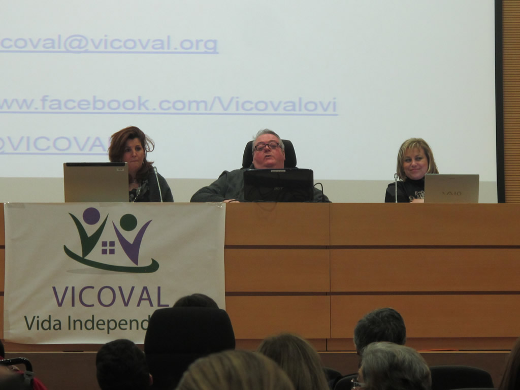 Miembros de VICOVAL durante la presentación en Valencia